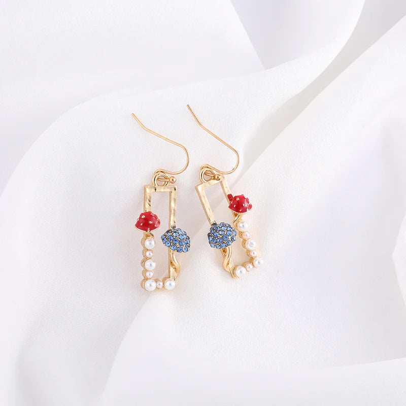 Makersland Unique Earring For Women Cute Mushroom Hoops Gold Color Sweet Butterfy Bee Earrings Trendy Designer Jewelry Luxury