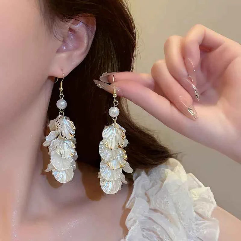 Korean Fashion Earrings Exquisite Dangle Earrings White Crystal Zirconia Flower Bridal Earring Party Jewelry for Women Aretes