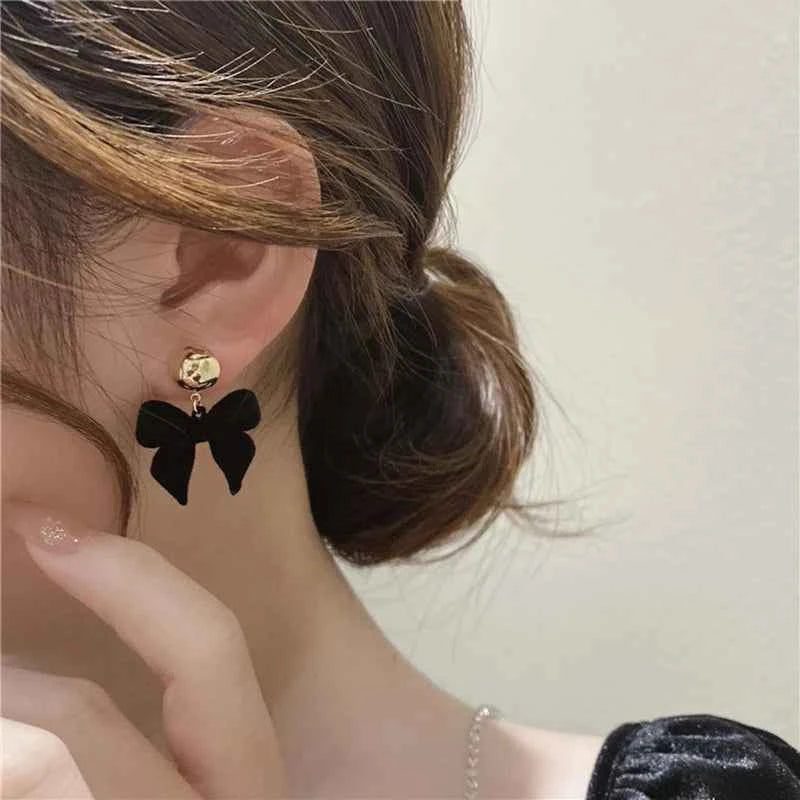 1Pair Vintage Black Flocking Earrings Geometric Bowknot Stud Earrings For Women Fashion With Jewelry Accessories