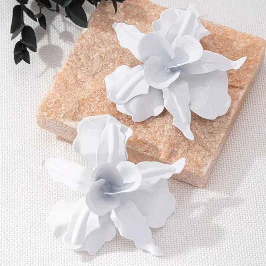 Exaggerated Large Size Spray Paint Flower Stud Earrings For Women Girls Holiday Party Gift Fashion Jewelry Ear Accessories DE049