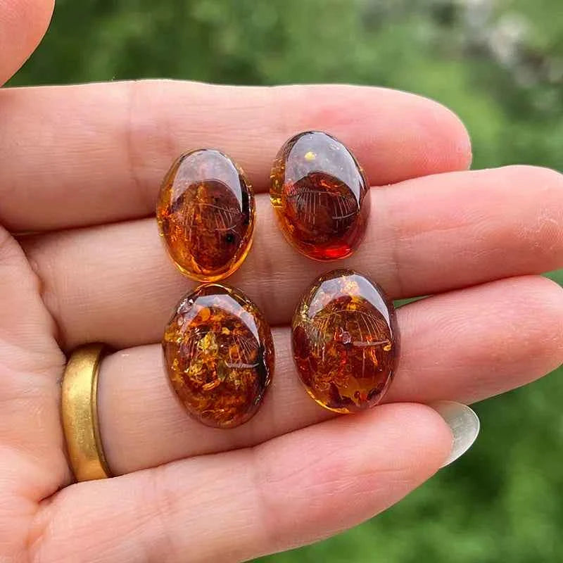 Yoowei Natural Floral Amber Earrings for Girls Chic Sweet Stud Earring Lady Fashion Baltic Oval Amber Jewelry Gift Wholesale