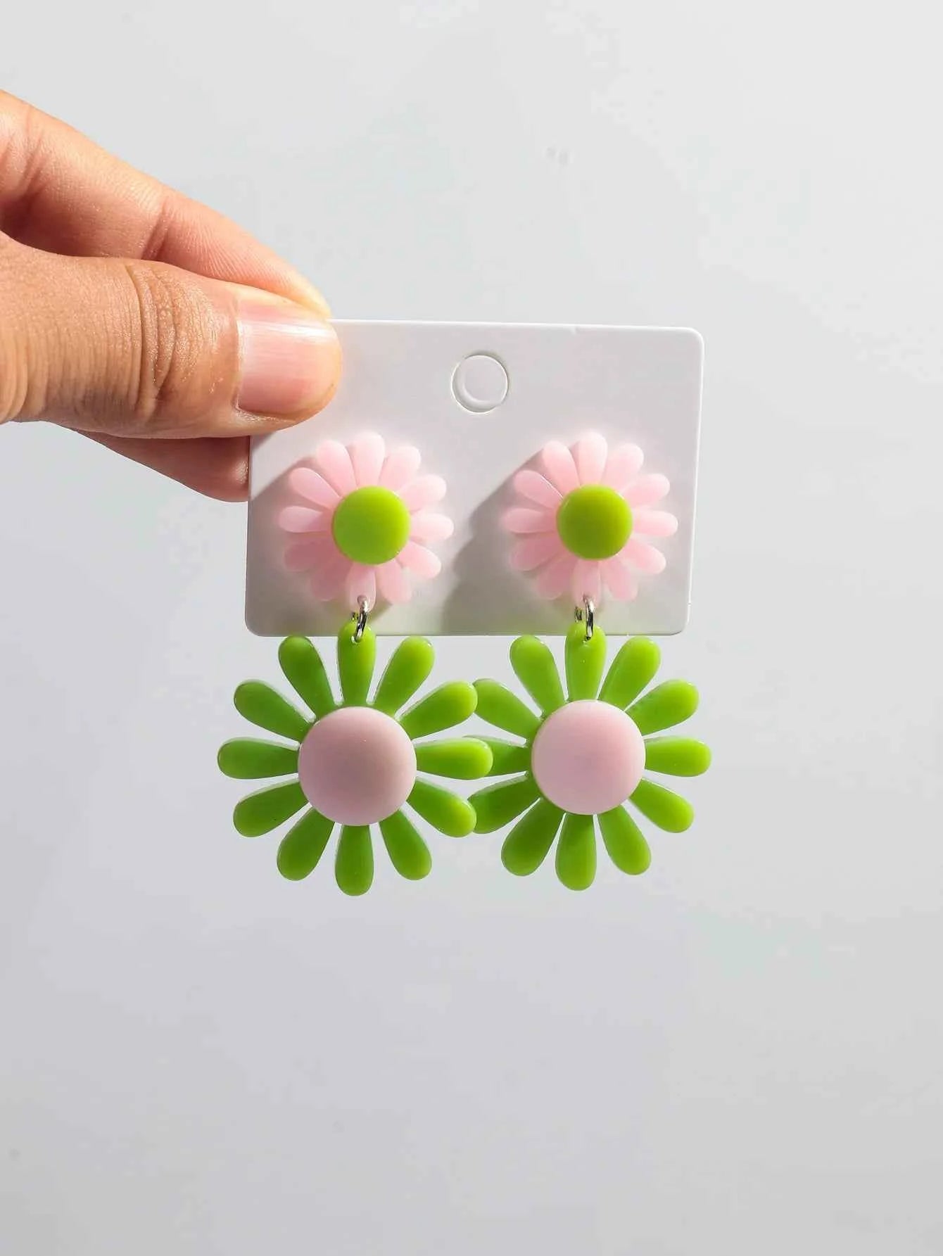 Boho Colorful Acrylic Sunflower Women's Earrings 2024 Trendy Geometric Daisy Flower Long Drop Earring Cute Simple Jewelry Gifts