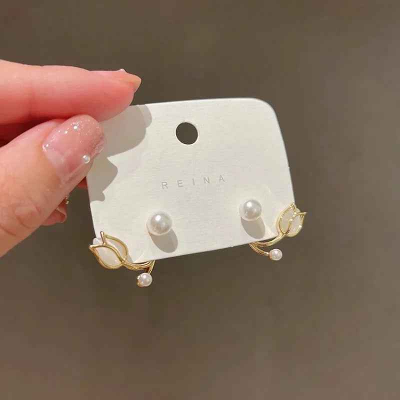 Luxury Gold Color Tulip Flower Opal Stud Earrings for Women Cute Pearl Clip Korea Earring Wedding Bride Jewelry Accessories Gift