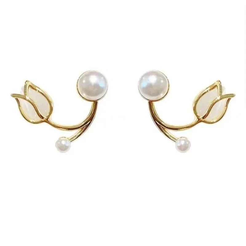 Luxury Gold Color Tulip Flower Opal Stud Earrings for Women Cute Pearl Clip Korea Earring Wedding Bride Jewelry Accessories Gift
