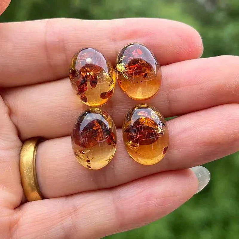 Yoowei Natural Floral Amber Earrings for Girls Chic Sweet Stud Earring Lady Fashion Baltic Oval Amber Jewelry Gift Wholesale