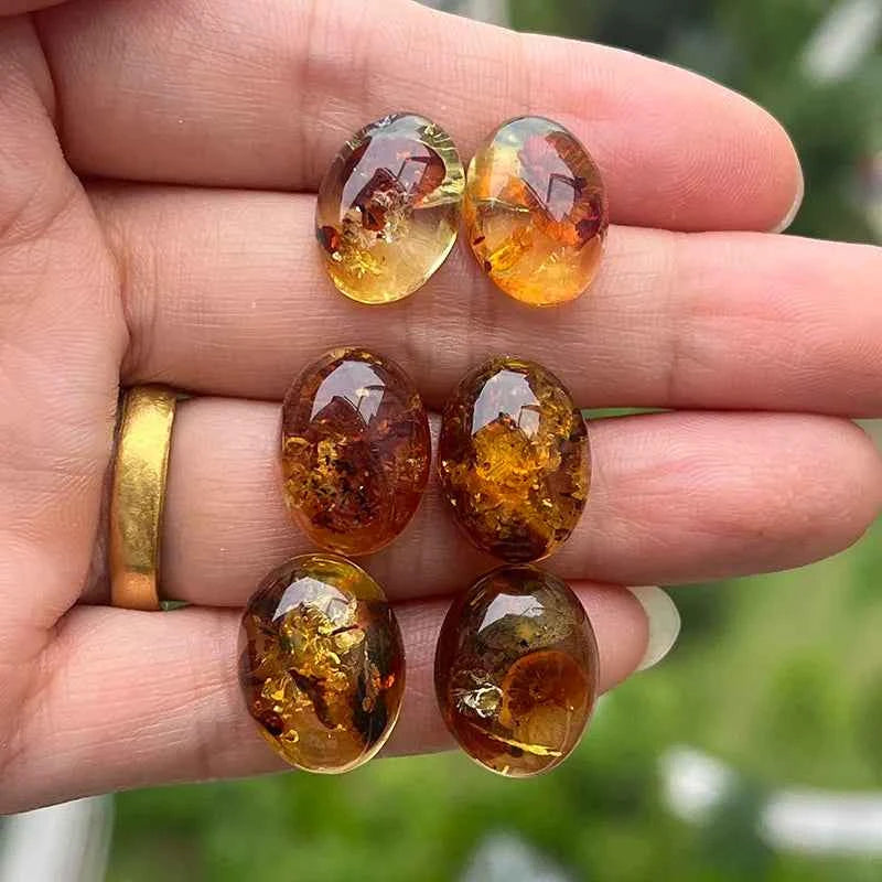Yoowei Natural Floral Amber Earrings for Girls Chic Sweet Stud Earring Lady Fashion Baltic Oval Amber Jewelry Gift Wholesale