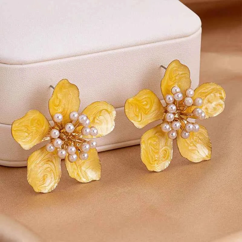 Stamping Metal Flower Enamel Petal Post Earrings For Women Imitation Pearl Multi Color Spring Summer Fashion Jewelry Gift MQF086