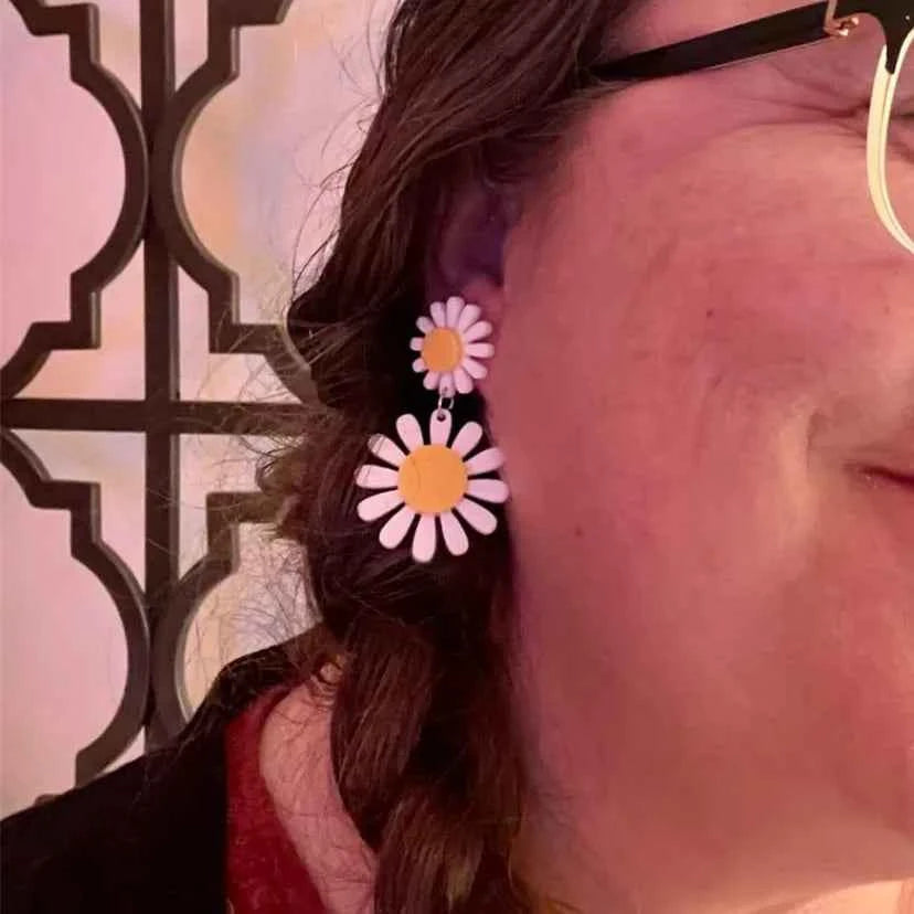 Boho Colorful Acrylic Sunflower Women's Earrings 2024 Trendy Geometric Daisy Flower Long Drop Earring Cute Simple Jewelry Gifts