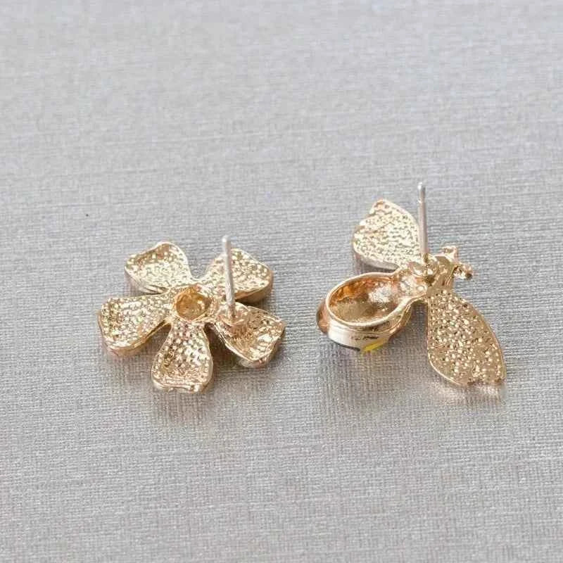 Women Summer Fashion Cute Bee Flower Earrings Girl's Versatile Style Asymmetric Creative Exquisite Earrings Gifts Accessories
