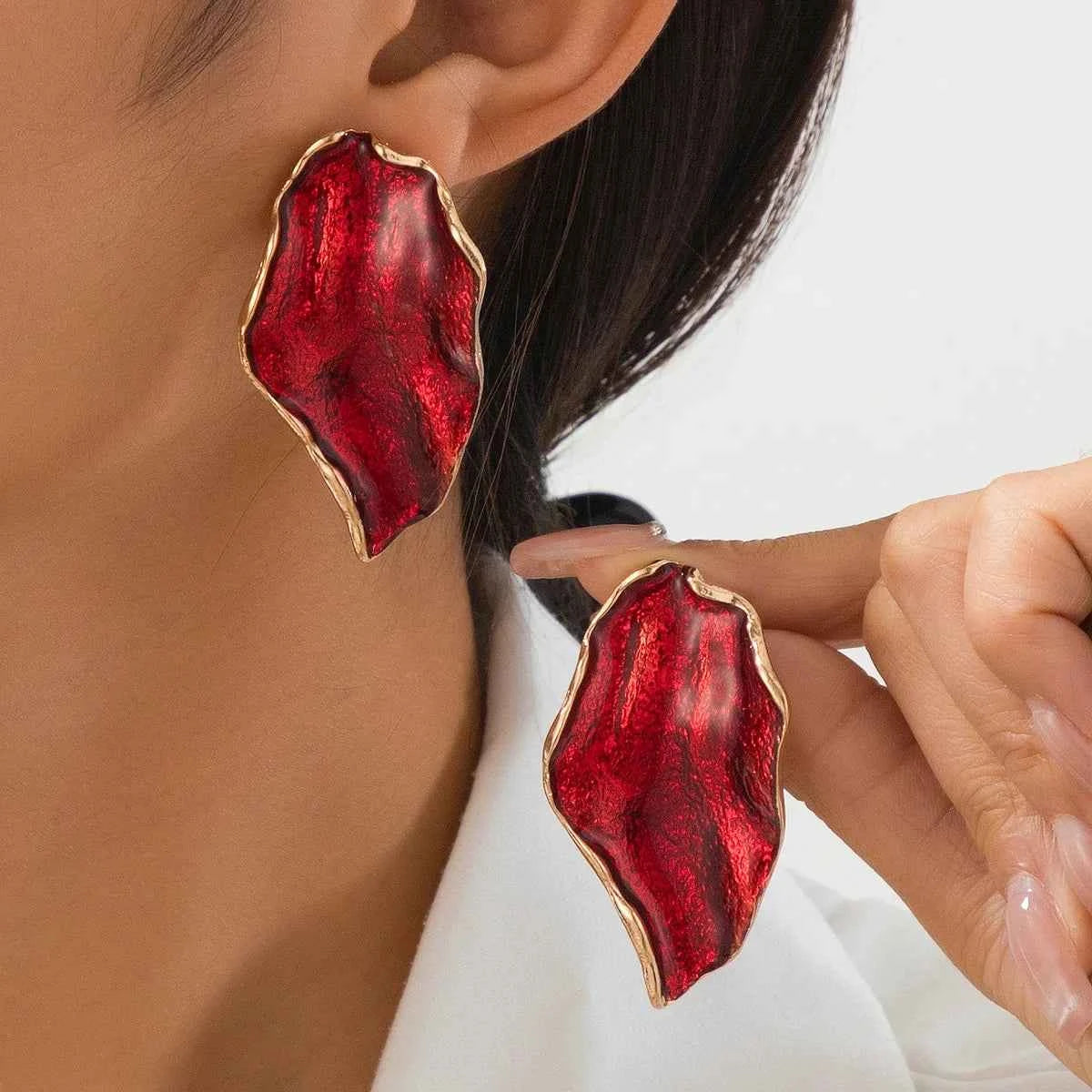 Irregular Pleated Drip Earrings For Women Girls Enamel Glaze Geometric Ear Accessories Fashion Jewelry DE057