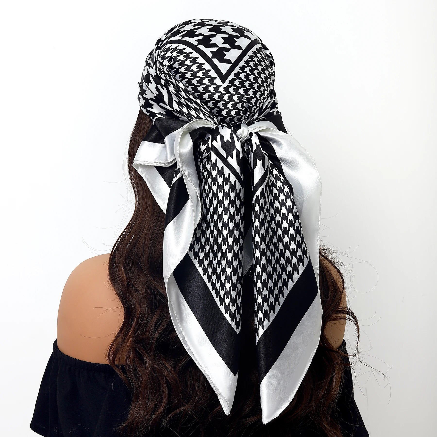 Popular Shawls Europe And America Fashion Bandannas New Print Sunscreen 90X90CM Kerchief Four Seasons Luxury Square Silk Scarves - NamafadStore