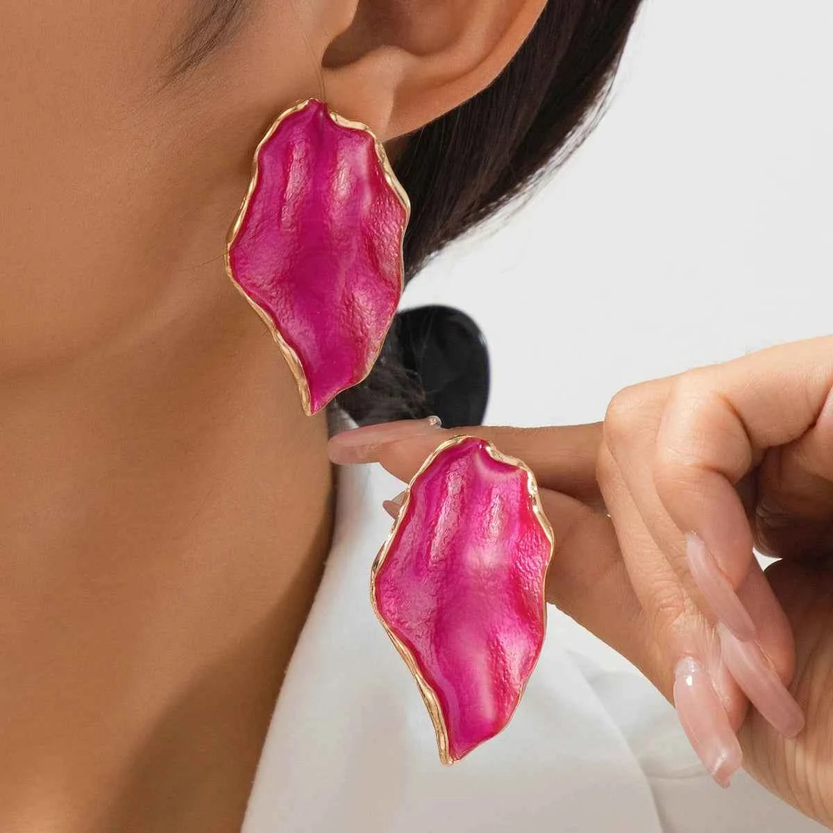 Irregular Pleated Drip Earrings For Women Girls Enamel Glaze Geometric Ear Accessories Fashion Jewelry DE057