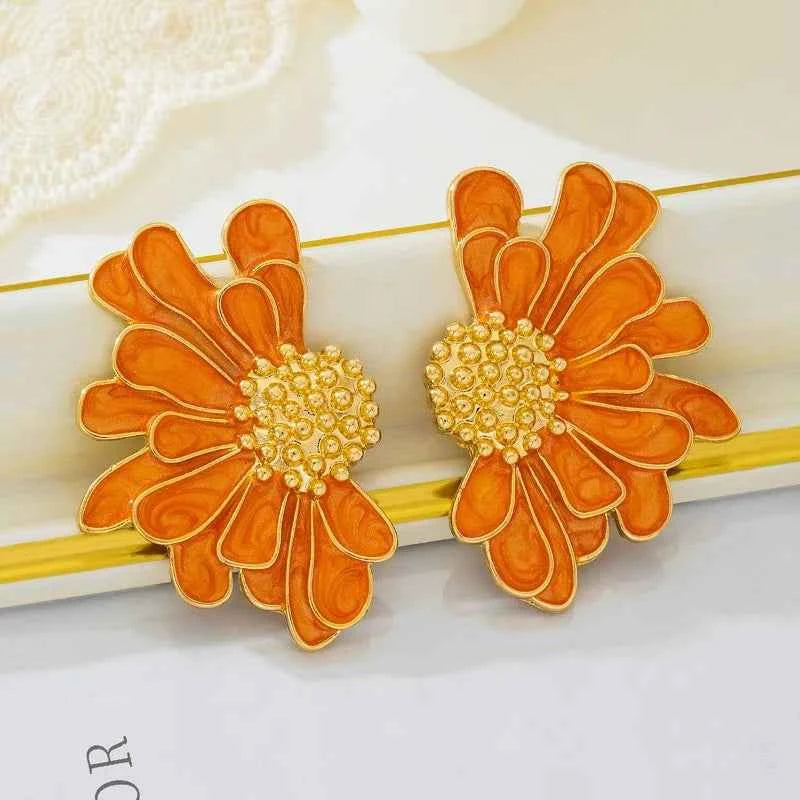 Stud Earrings For Women Girls Retro Alloy Flower Simple Ear Accessories Fashion Jewelry Holiday Party Gift E540