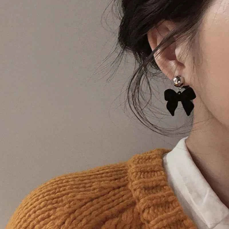 1Pair Vintage Black Flocking Earrings Geometric Bowknot Stud Earrings For Women Fashion With Jewelry Accessories