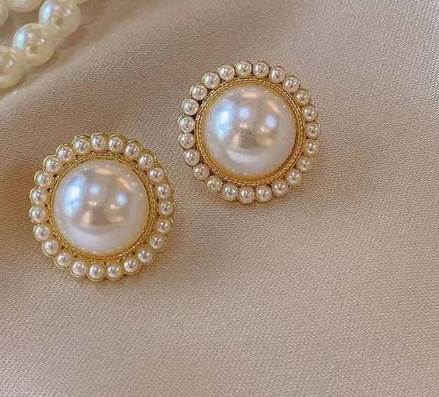 Luxury quality jewelry CC Style Pearl Earrings Vintage Earrings Wholesale modern women's earrings 2025