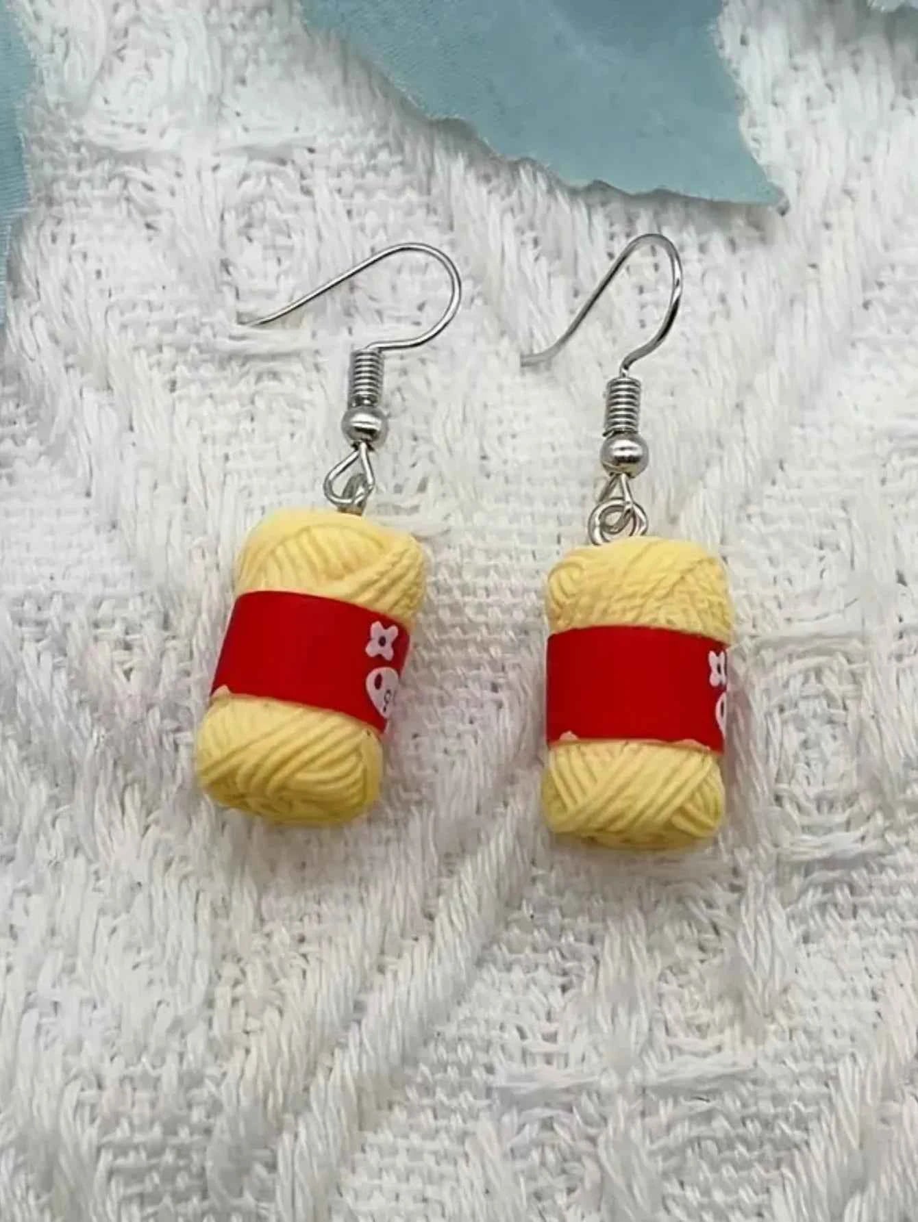 A Pair of Simulated Cartoon Creative Cute Small Clear Fresh Wind Miniature Wool Ball Children's Fun Hook Earrings