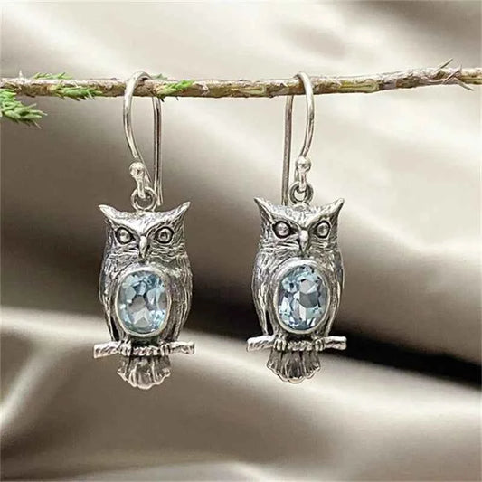 Vintage Silver Color Metal Carving Owl Earrings Originality Roung Inlaid Sea Blue Stone Dangle Earrings