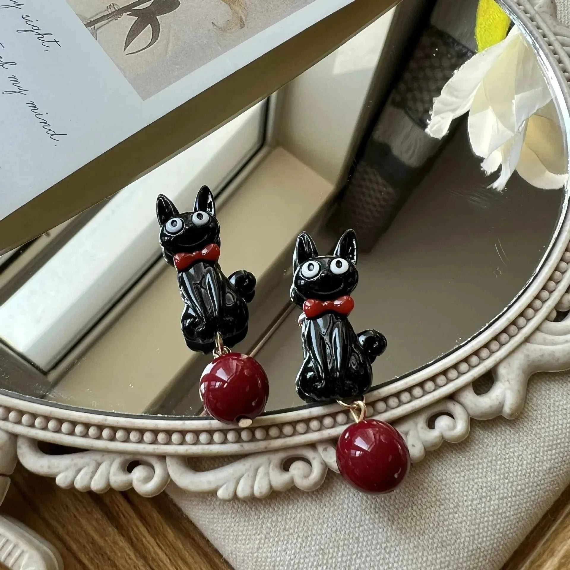 Sweet Cartoon Black Cat Cool Earrings Fashionable Women Girls Personality Temperament Red Pearl Pendant Earrings Simple Gift