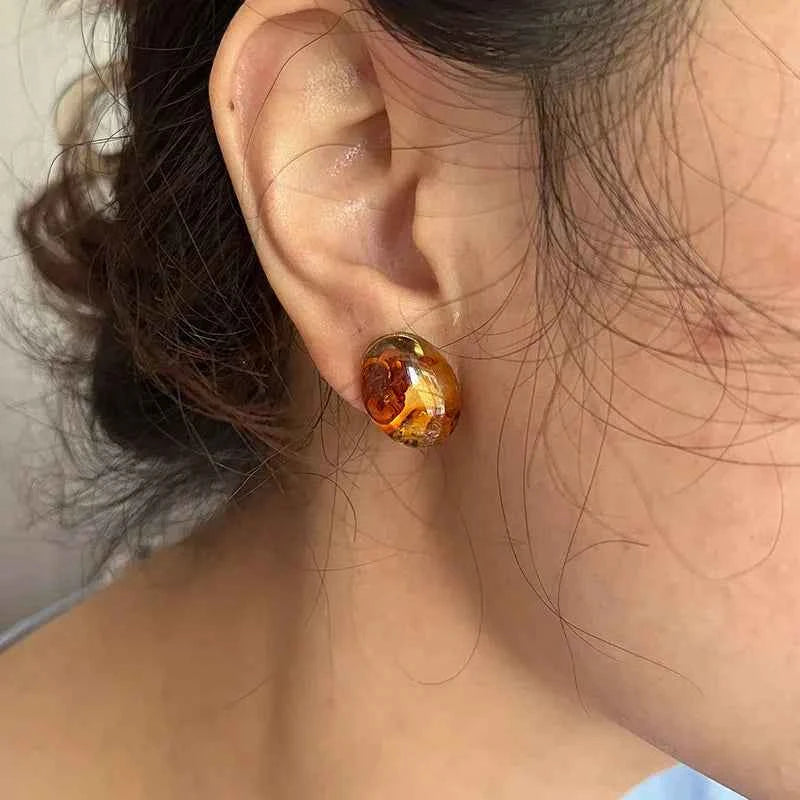 Yoowei Natural Floral Amber Earrings for Girls Chic Sweet Stud Earring Lady Fashion Baltic Oval Amber Jewelry Gift Wholesale