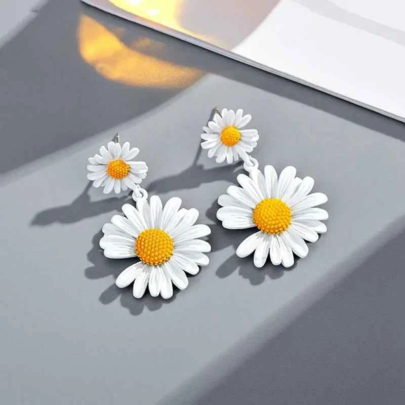 Charm Colorful Resin Daisy Drop Dangle Earrings for Women Classic Brincos Yellow Flower Stud Earring Summer Jewelry Accessories