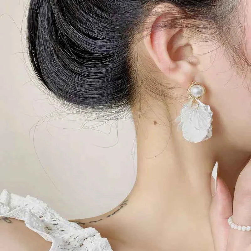 Fashion Jewelry 925 Silver Needle Elegant Temperament White Color Petal Earrings For Women Wedding Gifts Sweet Design Hot Sale