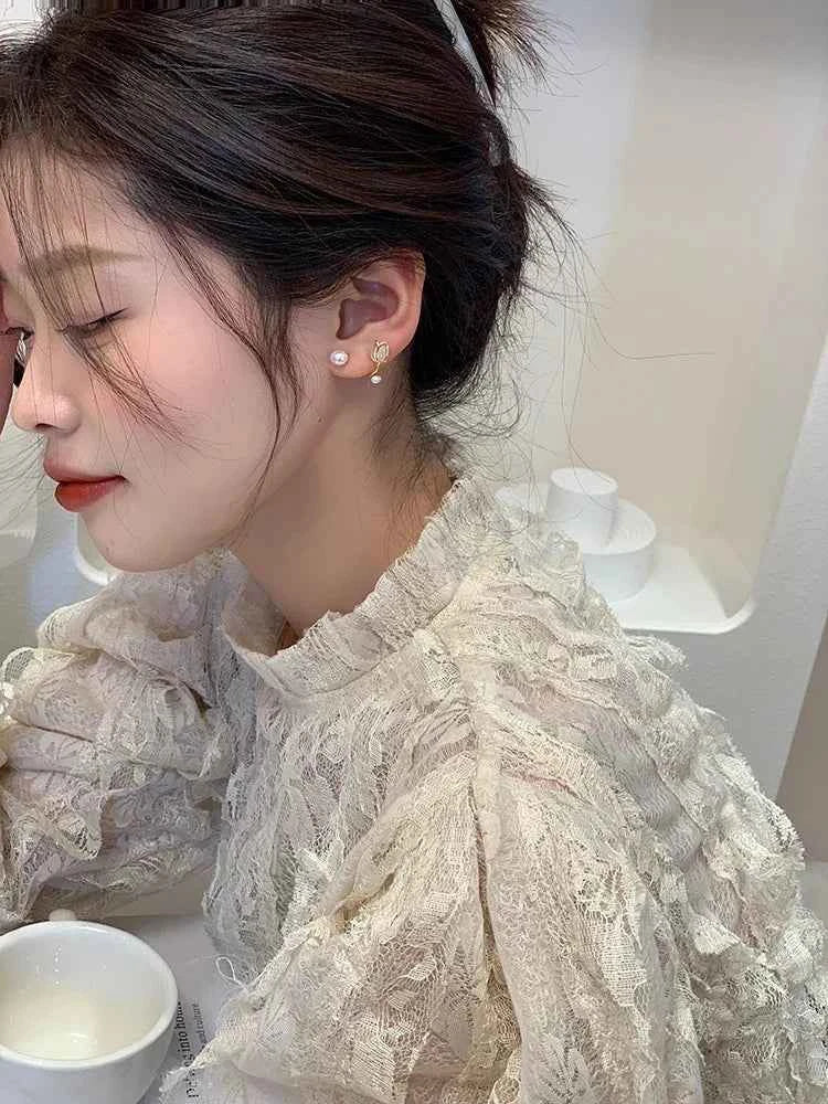 Luxury Gold Color Tulip Flower Opal Stud Earrings for Women Cute Pearl Clip Korea Earring Wedding Bride Jewelry Accessories Gift