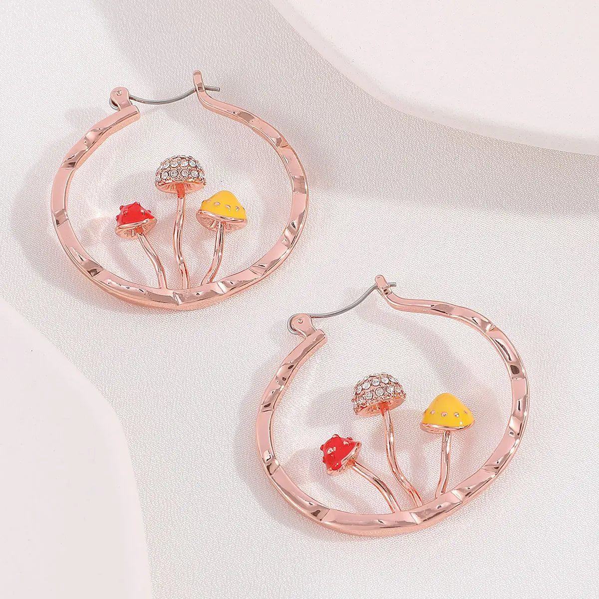 Makersland Unique Earring For Women Cute Mushroom Hoops Gold Color Sweet Butterfy Bee Earrings Trendy Designer Jewelry Luxury