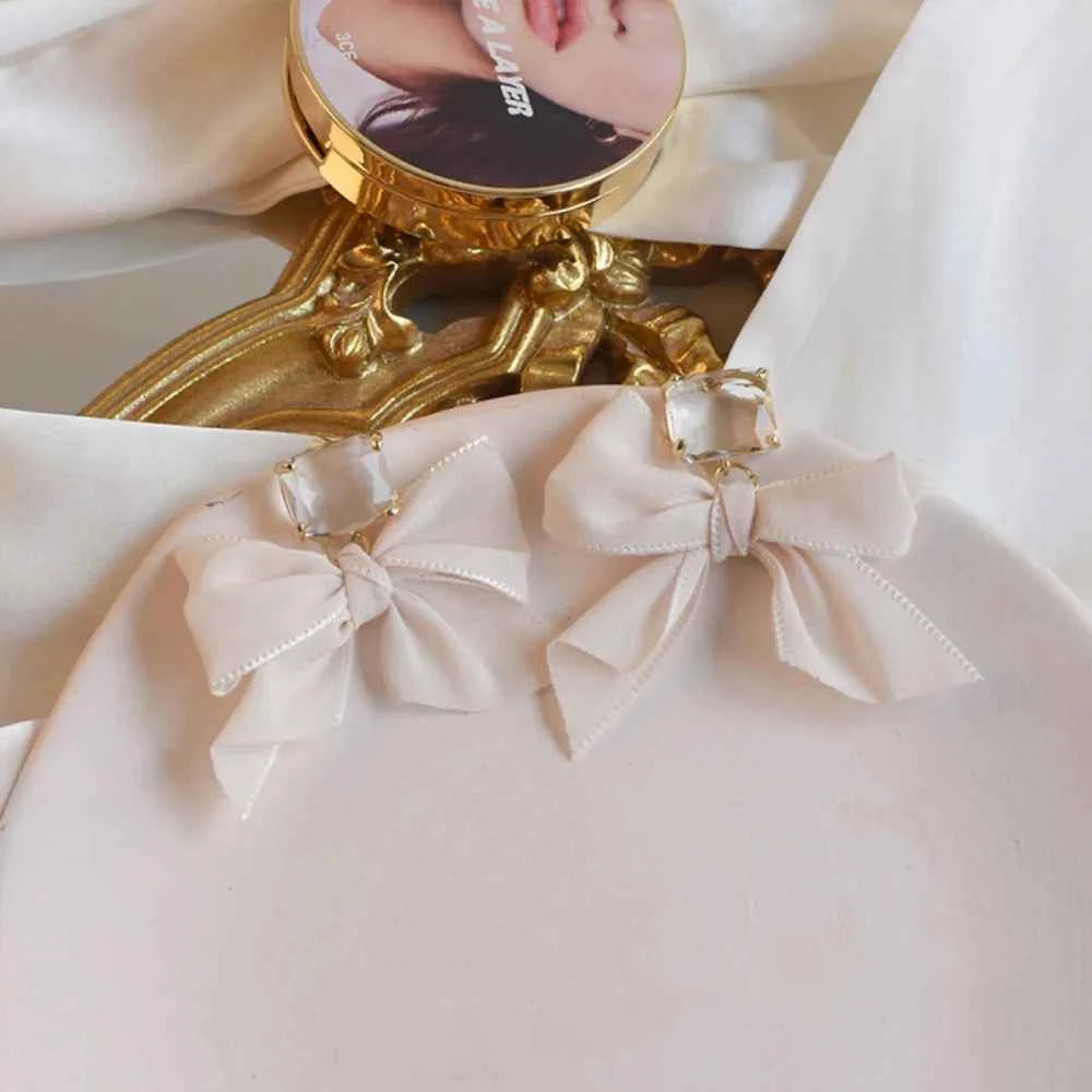 New Fashion Korean Cute Sweet Black White Women Statement Stud Earrings Fabric Lace Bow Drop Earrings Luxury Jewelry Party Gifts