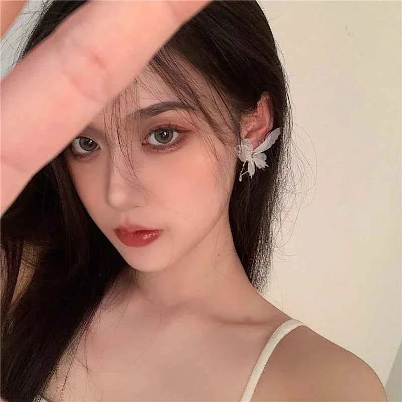 Cute Exaggerate White Metal Mesh Big Butterfly Wings Stud Earring for Women Personality Fashion Korea Jewelry Accessories Gift