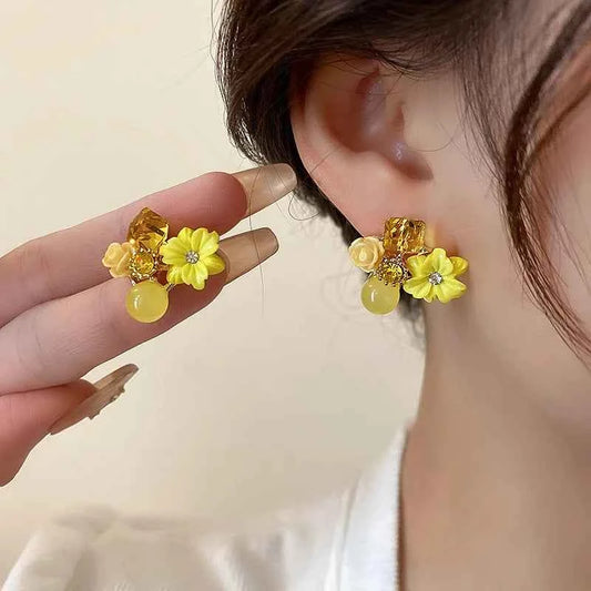 Yellow Purple Green Blue Flower Stud Earrings for Women Korean Fashion Acrylic Rhinestones Crystal Party Ear Jewelry Girls Gift