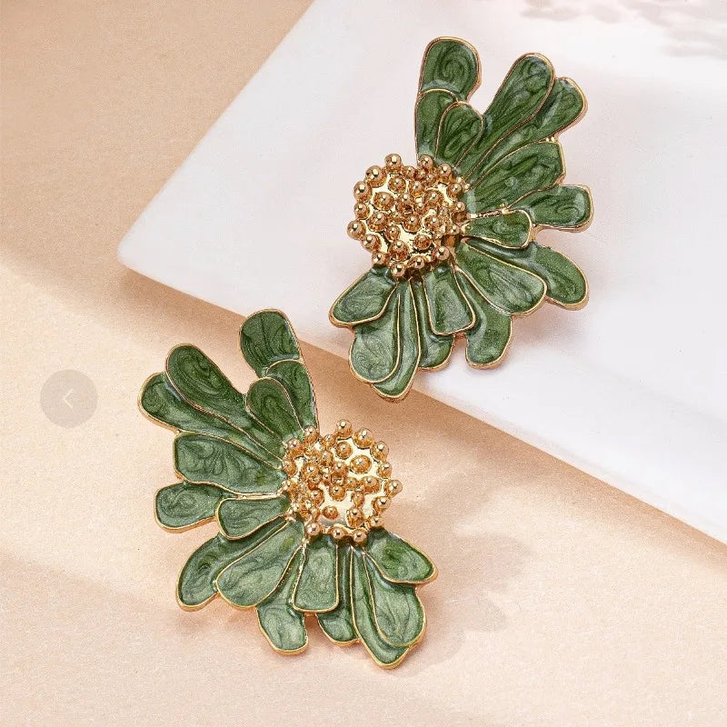 Stud Earrings For Women Girls Retro Alloy Flower Simple Ear Accessories Fashion Jewelry Holiday Party Gift E540