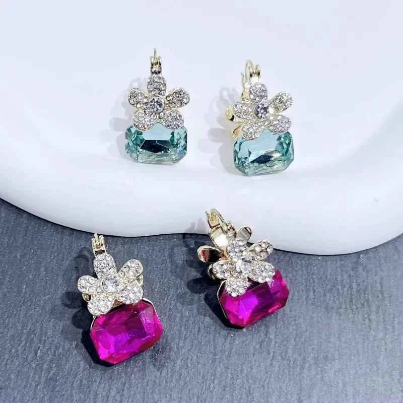 Light Luxury Super Sparkling Fashion Flower Zircon Earrings For Women Exquisite Retro Personality Versatile Earrings