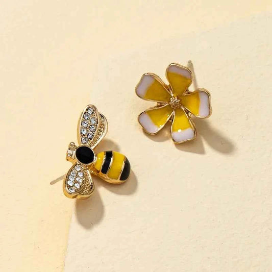 Women Summer Fashion Cute Bee Flower Earrings Girl's Versatile Style Asymmetric Creative Exquisite Earrings Gifts Accessories