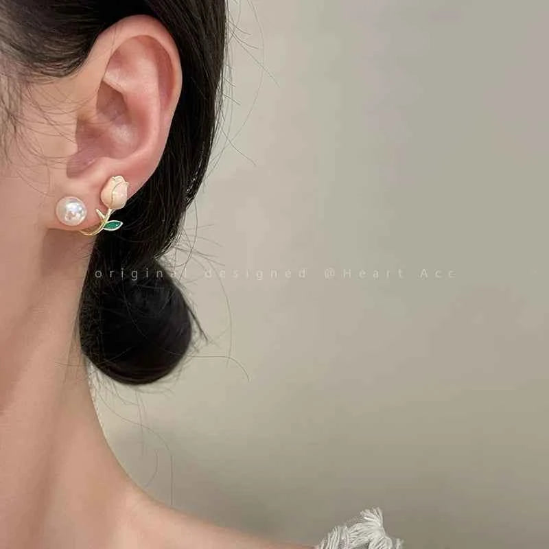 Trendy  Gardenia Pearl Stud Earrings for Women New Design White Green Leaf Flowers Sweet Earrings Fashion Jewelry Wholesale