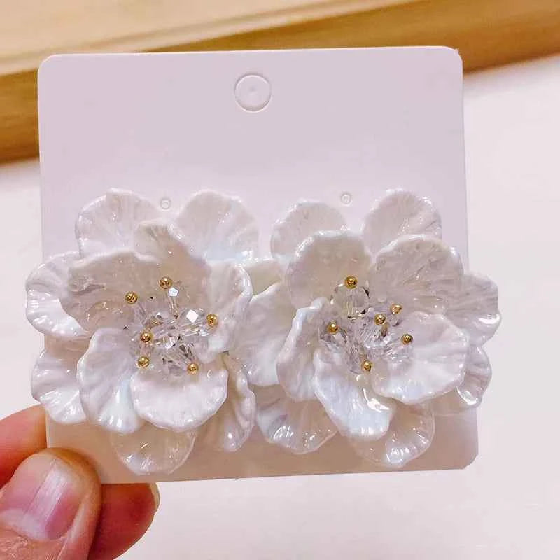 Fashion Colorful Acrylic Resin Vibrant Flower Stud Earrings For Women Sweet Elegant Big Transparent Floral Earrings Jewelry Gift