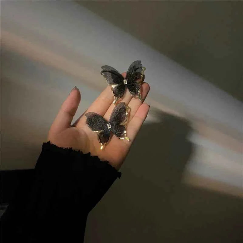 Cute Exaggerate White Metal Mesh Big Butterfly Wings Stud Earring for Women Personality Fashion Korea Jewelry Accessories Gift