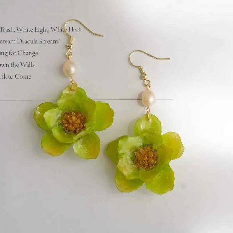 Multicolor Natural Flower Earrings Handmaking Epoxy Resin Natural Flower Earrings Unique Plant Earring Floral Jewelry Wholesale