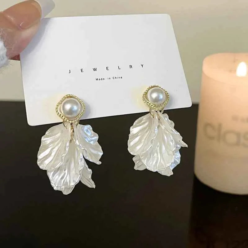 Fashion Jewelry 925 Silver Needle Elegant Temperament White Color Petal Earrings For Women Wedding Gifts Sweet Design Hot Sale