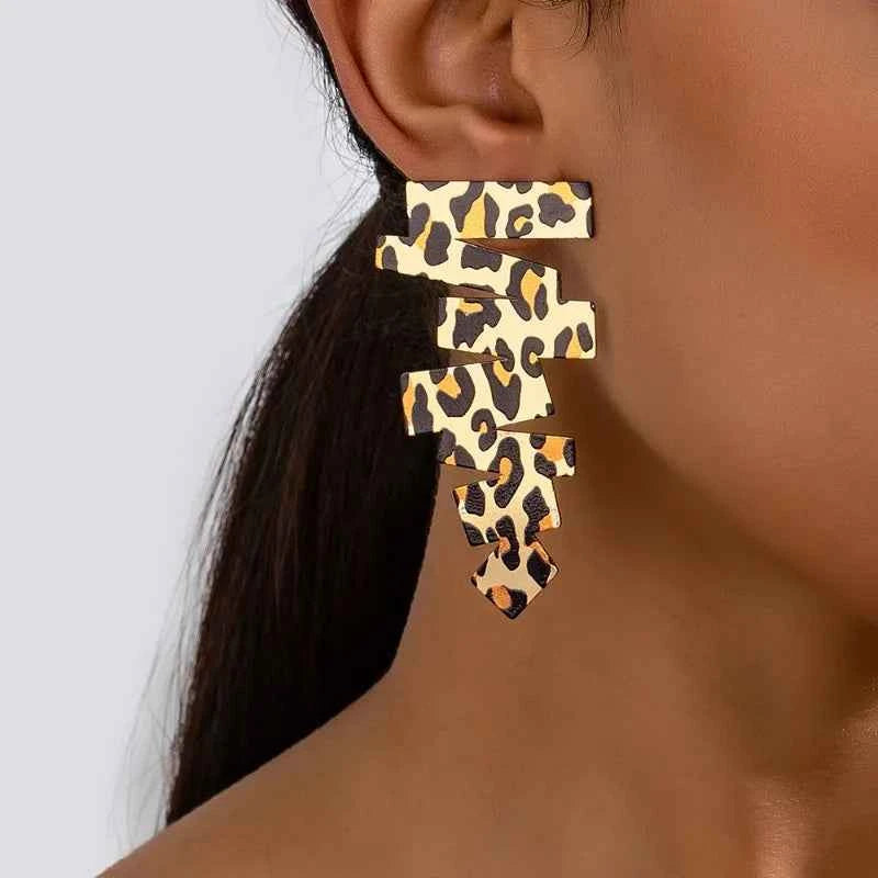 Stud Earrings for Women Personalized Geometric Irregular Ear Accessories Fashion Jewelry Holiday Party Gift OL DE059