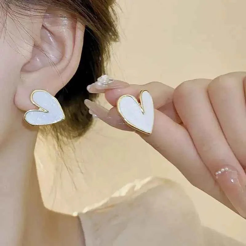 Korean Fashion Heart Drop Earrings For Women Jewelry 2025 Trending Creative Women's Earrings Ear Buckle Accessories Pendientes