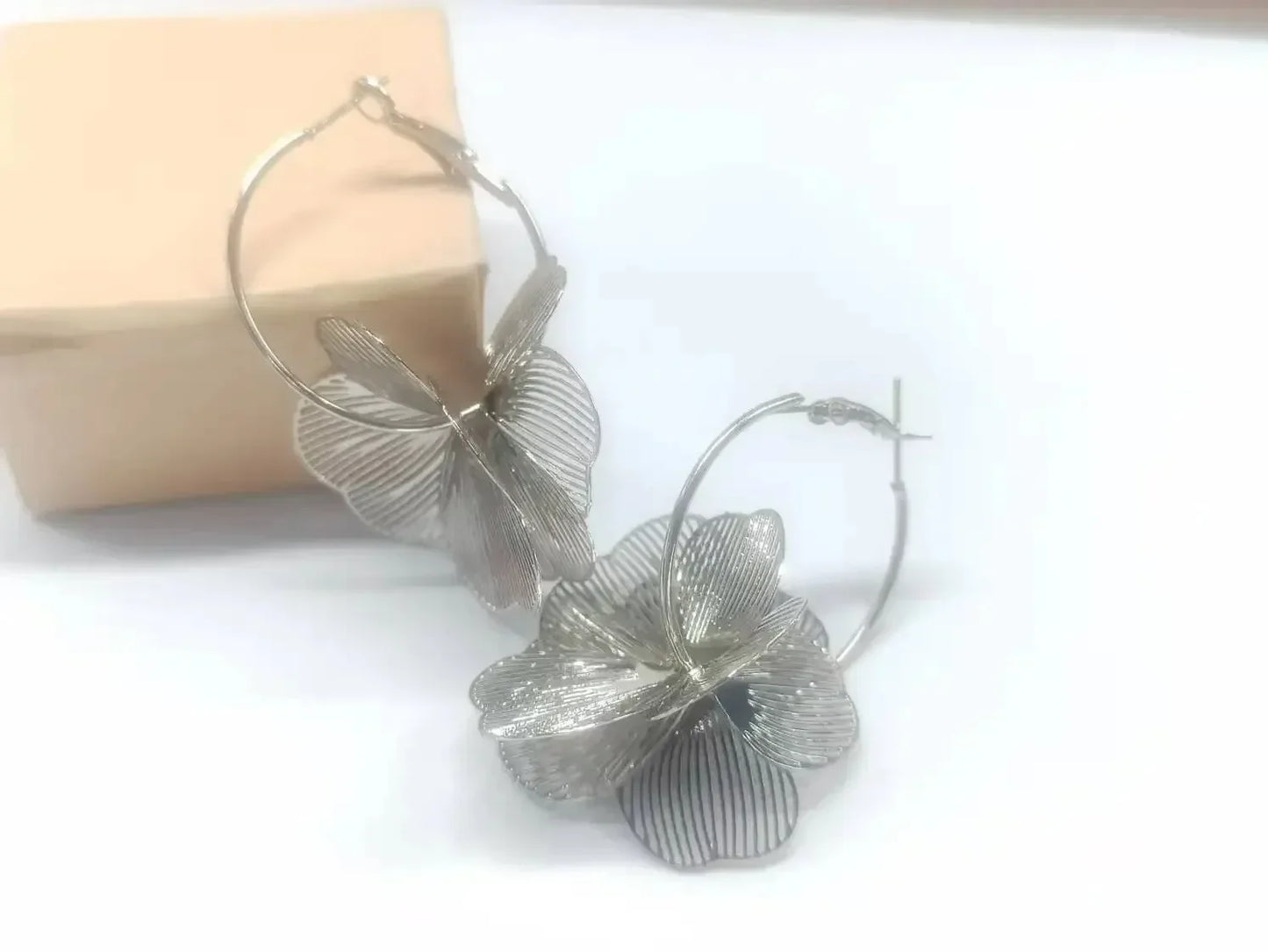 Sweet Cartoon Black Cat Cool Earrings Fashionable Women Girls Personality Temperament Red Pearl Pendant Earrings Simple Gift