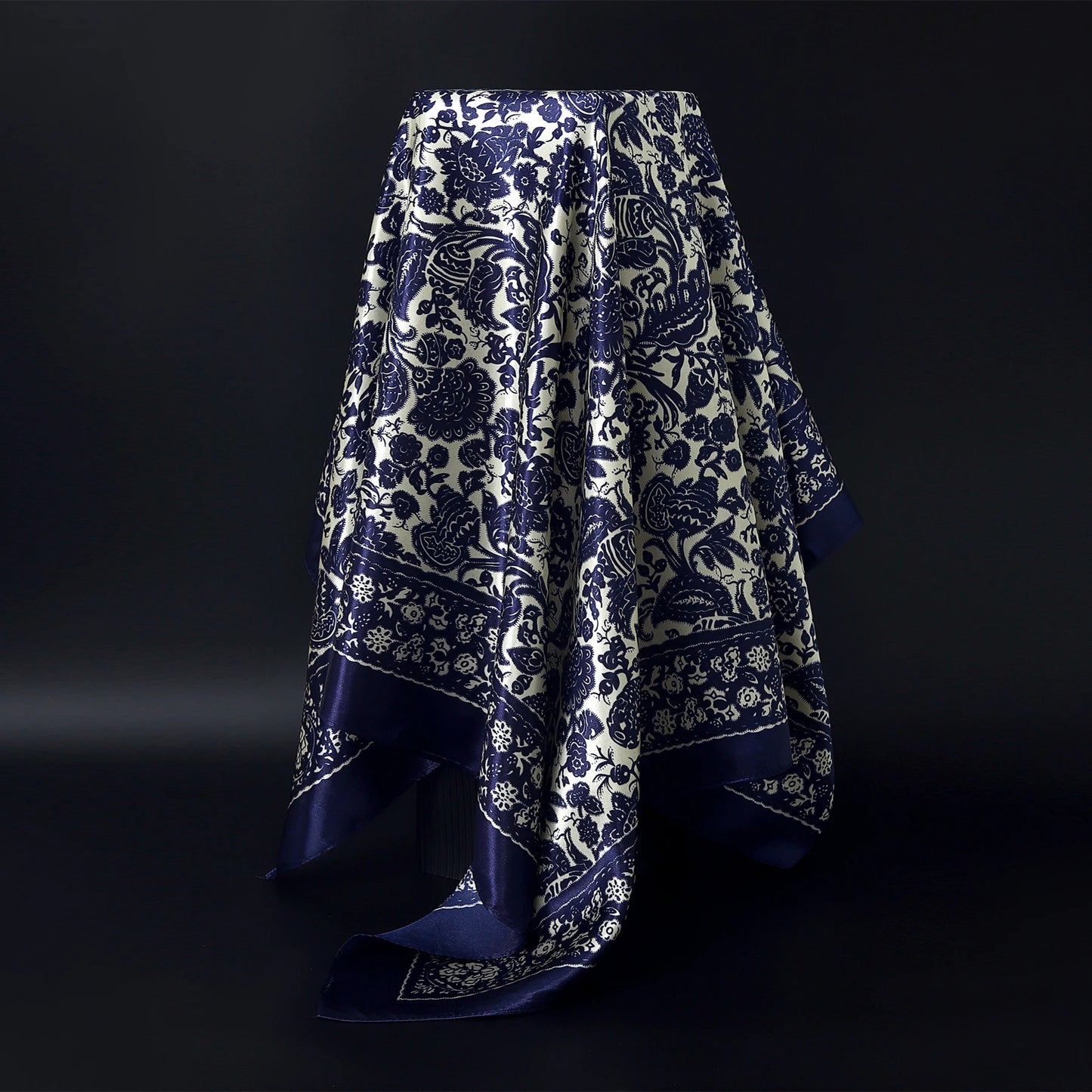 1 piece 35.4 inches Women Shawls Fashion print Summer Kerchief Luxury Brand 90X90CM Bandanna New Foulard Satin Square Headcloth - NamafadStore