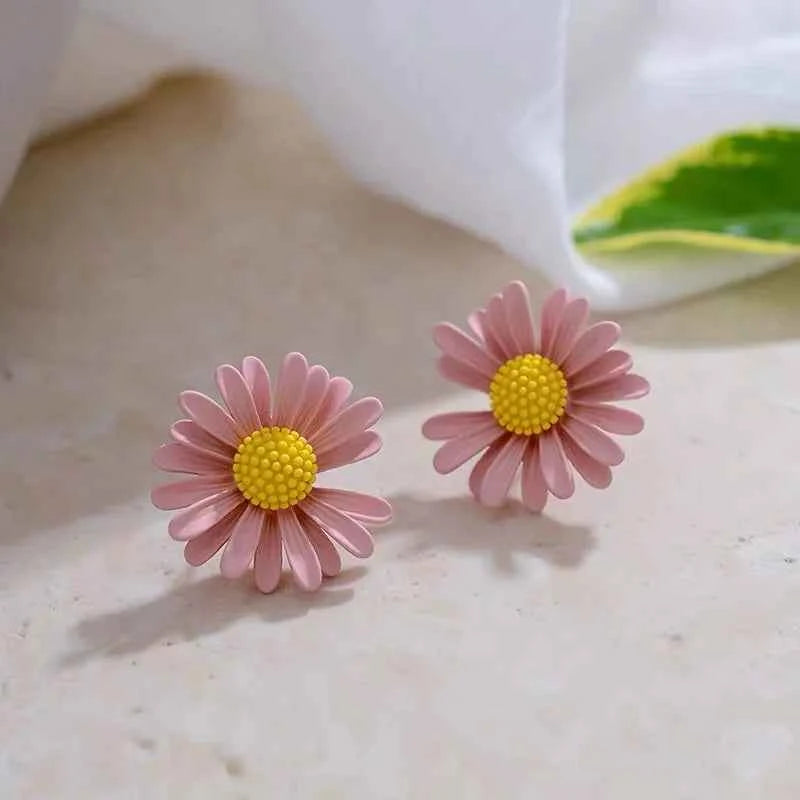 Trendy Sweet Cute Daisy Stud Earrings For Women Girls Korean Fashion Asymmetric Flower Earrings Yellow White Green Party Jewelry