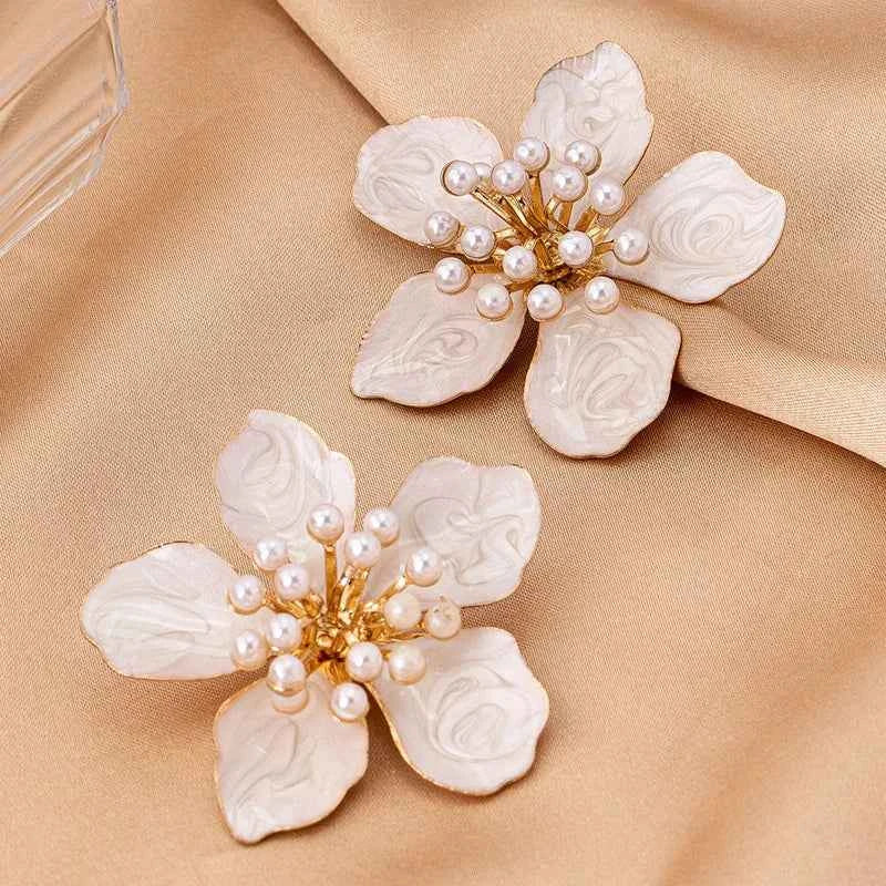 Stamping Metal Flower Enamel Petal Post Earrings For Women Imitation Pearl Multi Color Spring Summer Fashion Jewelry Gift MQF086