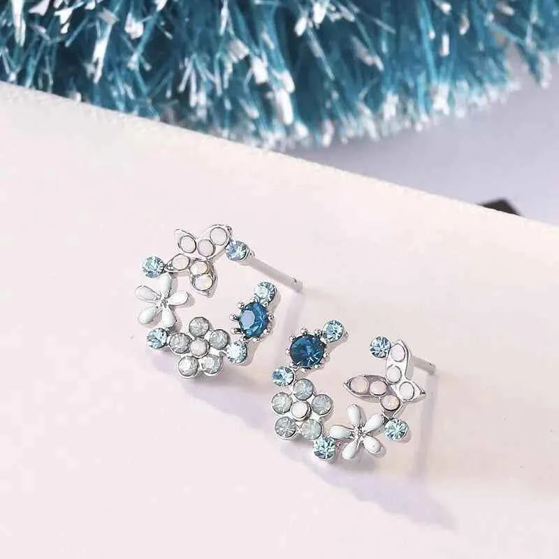 New Korean Hollow Wreath Flower Earrings For Women Crystal Zircon Sweet Bee Butterfly Stud Earring Girl Wedding Party Jewelry