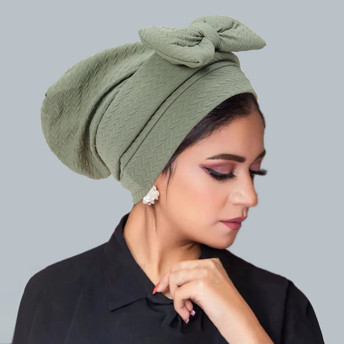 Trendy Crinkle Hijab Solid Color Muslim Ladies Turban Bonnet with Flower Decor for Ramadan and Everyday Wear