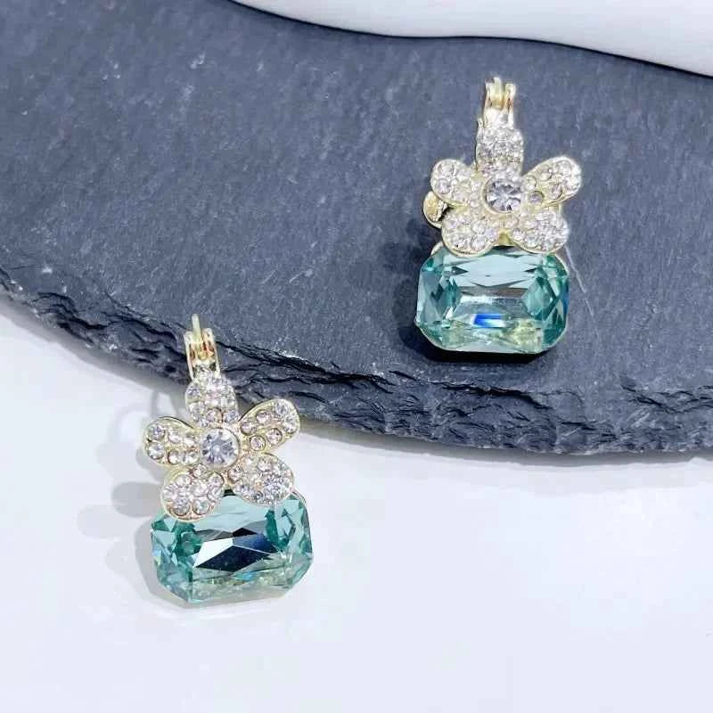 Light Luxury Super Sparkling Fashion Flower Zircon Earrings For Women Exquisite Retro Personality Versatile Earrings