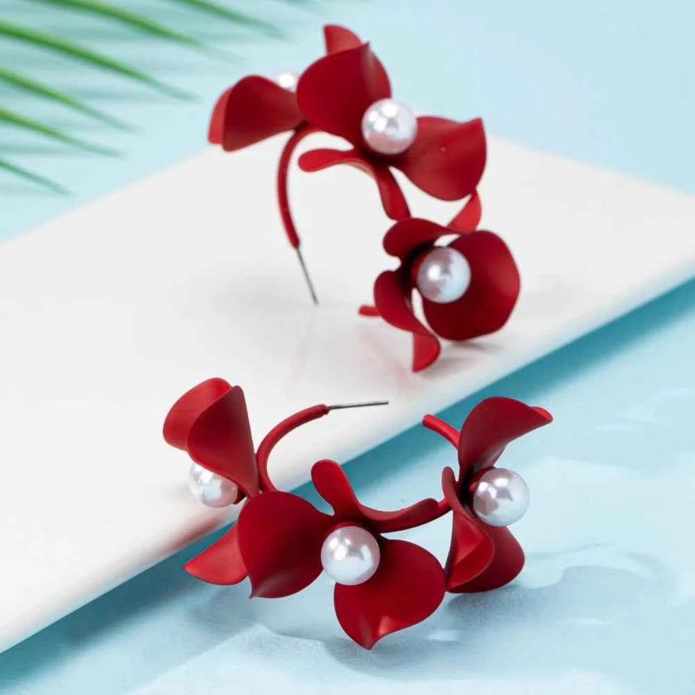 Imitation Pearl Flower Earrings for Women Simple Fashion Ear Jewelry Accessories Hot Sale Party Gift 2025 New Style
