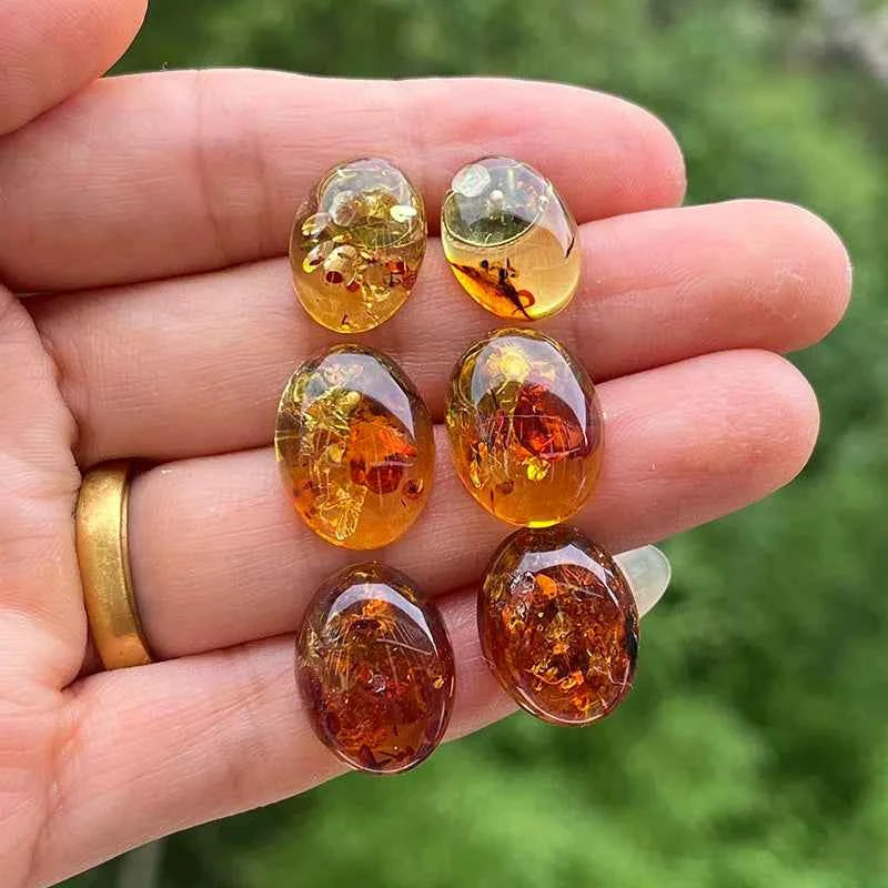 Yoowei Natural Floral Amber Earrings for Girls Chic Sweet Stud Earring Lady Fashion Baltic Oval Amber Jewelry Gift Wholesale