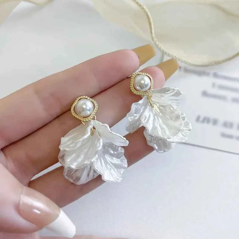 Fashion Jewelry 925 Silver Needle Elegant Temperament White Color Petal Earrings For Women Wedding Gifts Sweet Design Hot Sale